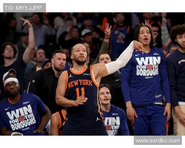 活塞全队展现团结力量，击败尼克斯保住胜利